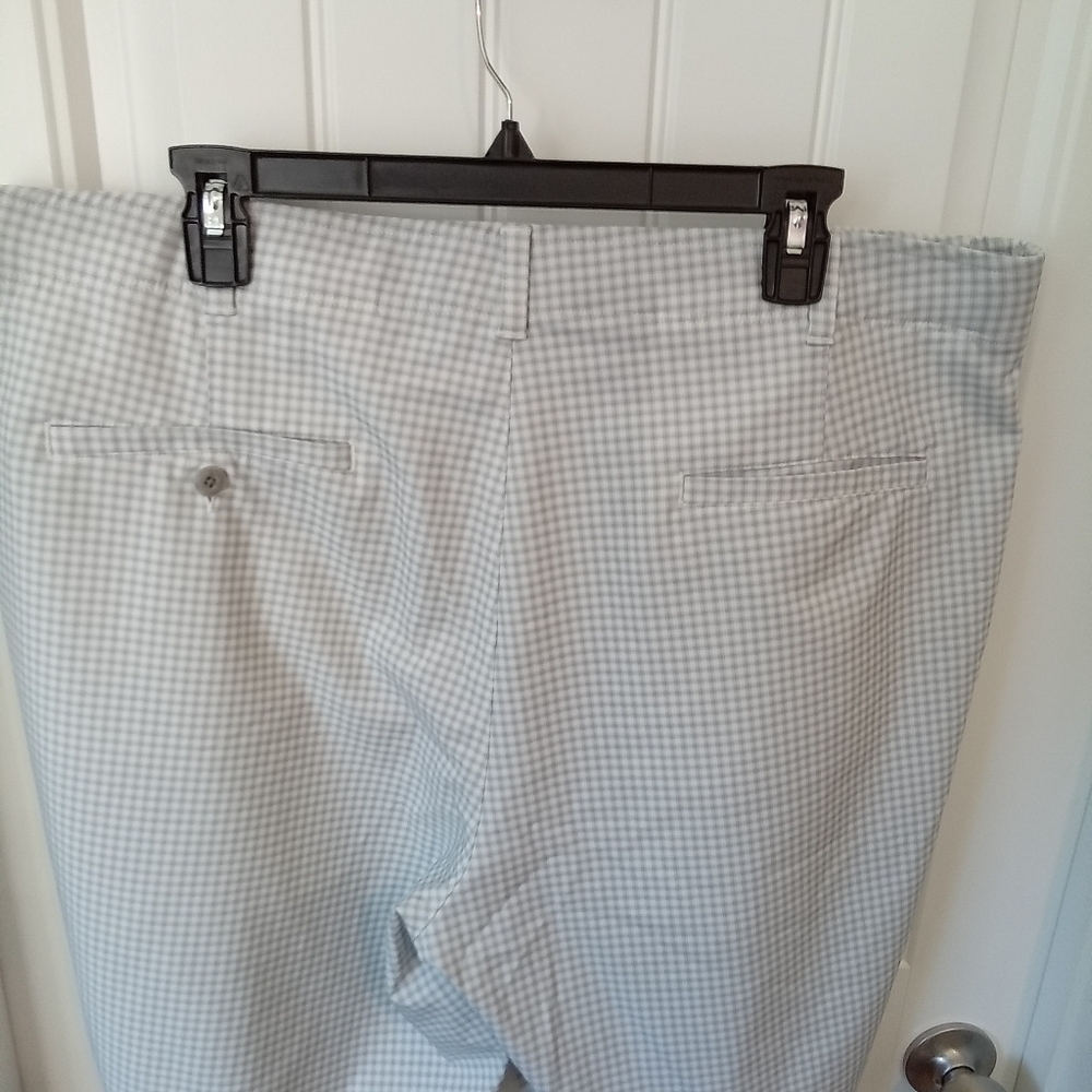 Ben Hogan Big & Tall Men's Size 42 Gray & White Gingham Flat Front Golf Shorts - Picture 5 of 8